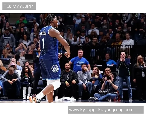 爱德华兹首节表现不佳7投仅中2三分球全失正负值为负六